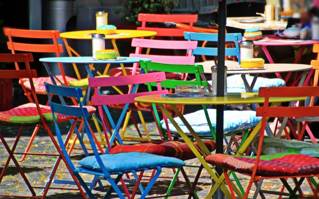 Aménagement terrasse extérieur restaurant - Décoration et ambiance